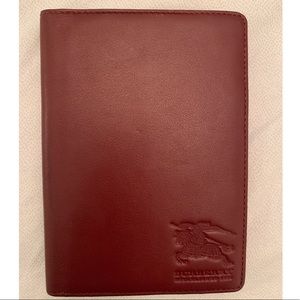 $245 Burberry Leather Passport holder Burgundy